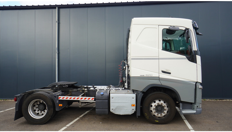 Volvo FH 420 ADR EURO 6 756.000KM - Vilcējs: foto 2 Volvo FH 420 ADR EURO 6 756.000KM - Vilcējs: foto 2