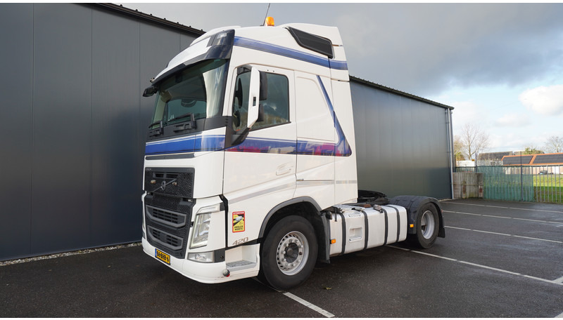 Volvo FH 420 EURO 6 GLOBETROTTER - Vilcējs: foto 3 Volvo FH 420 EURO 6 GLOBETROTTER - Vilcējs: foto 3