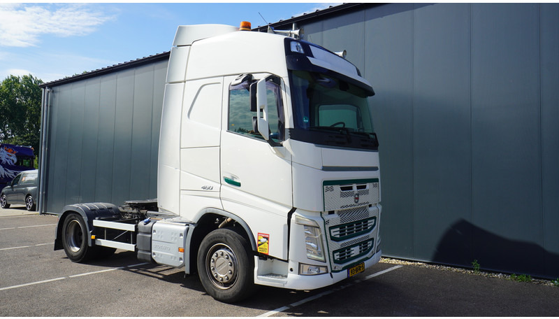 Volvo FH 460 EURO 6 GLOBETROTTER - Vilcējs: foto 4 Volvo FH 460 EURO 6 GLOBETROTTER - Vilcējs: foto 4