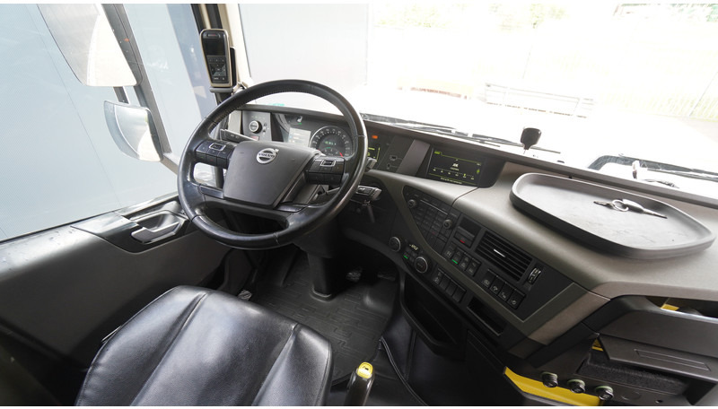 Volvo FH16 750 8X4 260T 683.000KM - Vilcējs: foto 5 Volvo FH16 750 8X4 260T 683.000KM - Vilcējs: foto 5