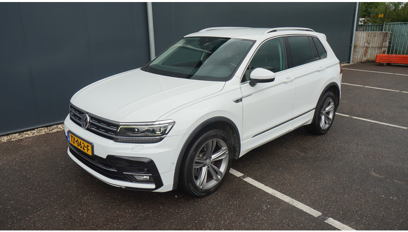 Volkswagen Tiguan 2.0 TDI R LINE 4MOTION - Mikroautobuss, Pasažieru furgons: foto 4 Volkswagen Tiguan 2.0 TDI R LINE 4MOTION - Mikroautobuss, Pasažieru furgons: foto 4