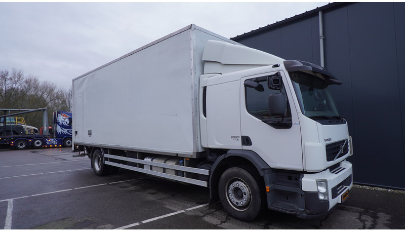 Volvo FE 280 CLOSED BOX 354.000KM MANUAL GEARBOX - Kravas automašīna ar slēgto virsbūvi: foto 4 Volvo FE 280 CLOSED BOX 354.000KM MANUAL GEARBOX - Kravas automašīna ar slēgto virsbūvi: foto 4