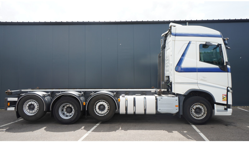 Volvo FH 460 8X2 20 FT CONTAINER TRANSPORT TRUCK - Konteineru vedējs/ Kravas automašīna ar noņemamā virsbūve: foto 2 Volvo FH 460 8X2 20 FT CONTAINER TRANSPORT TRUCK - Konteineru vedējs/ Kravas automašīna ar noņemamā virsbūve: foto 2