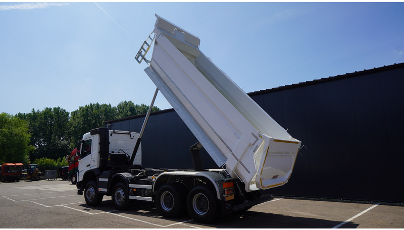 Volvo NEW FMX 460 8X6 TIPPER EURO 6 - Kravas automašīna pašizgāzējs: foto 3 Volvo NEW FMX 460 8X6 TIPPER EURO 6 - Kravas automašīna pašizgāzējs: foto 3