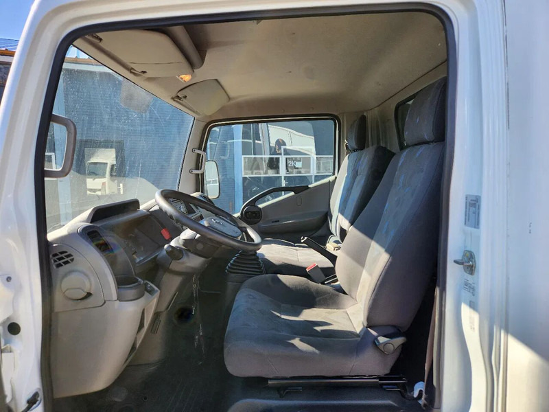 Nissan Cabstar 2012,146000km, Thermoking Frigo, Manual. Airco, New tyre - Komercauto refrižerators: foto 4 Nissan Cabstar 2012,146000km, Thermoking Frigo, Manual. Airco, New tyre - Komercauto refrižerators: foto 4