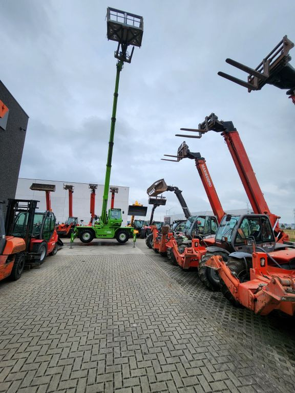 Merlo ROTO 40.25 MCSS - Teleskopiskais iekrāvējs: foto 2 Merlo ROTO 40.25 MCSS - Teleskopiskais iekrāvējs: foto 2