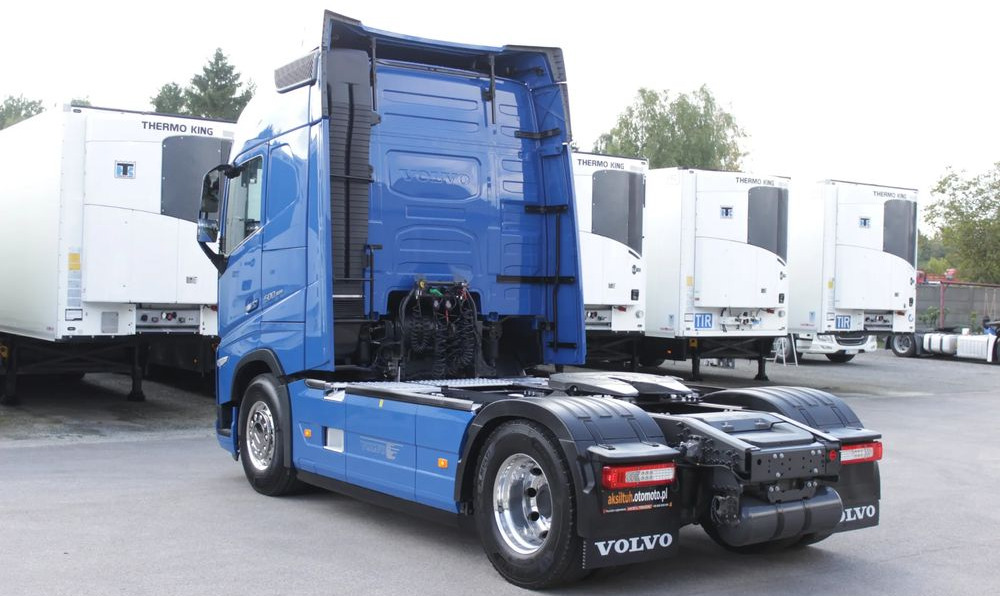 Volvo FH 500 / LED / ALU FELGI / STANDARD / KAMERY / SUPER STAN - Vilcējs: foto 4 Volvo FH 500 / LED / ALU FELGI / STANDARD / KAMERY / SUPER STAN - Vilcējs: foto 4
