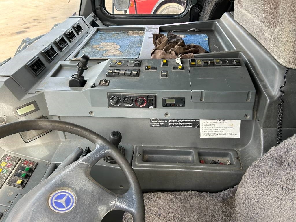 Visurgājējs celtnis Grove GMK 3055: foto 10 Visurgājējs celtnis Grove GMK 3055: foto 10