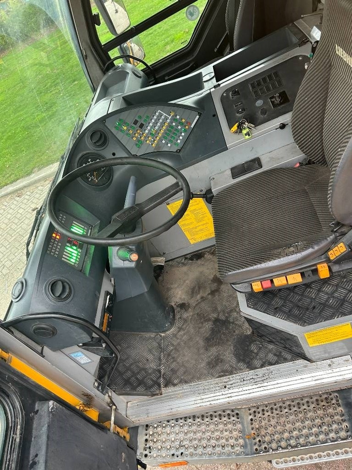 Liebherr LTM 1055-3.1 - Visurgājējs celtnis: foto 5 Liebherr LTM 1055-3.1 - Visurgājējs celtnis: foto 5