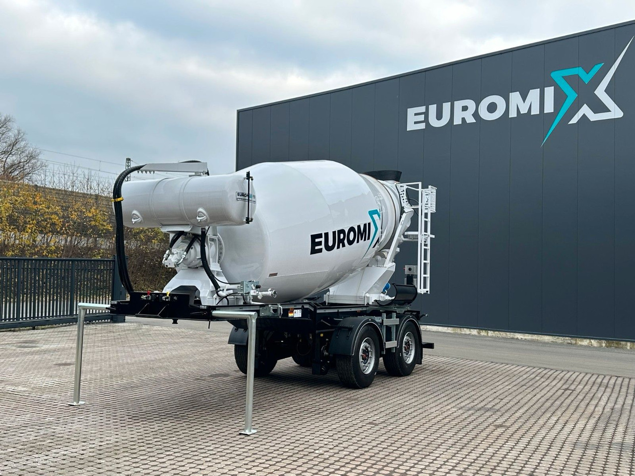 EUROMIX MTP - 10m³ Betonmischer-Auflieger - Betonvedējs: foto 2 EUROMIX MTP - 10m³ Betonmischer-Auflieger - Betonvedējs: foto 2