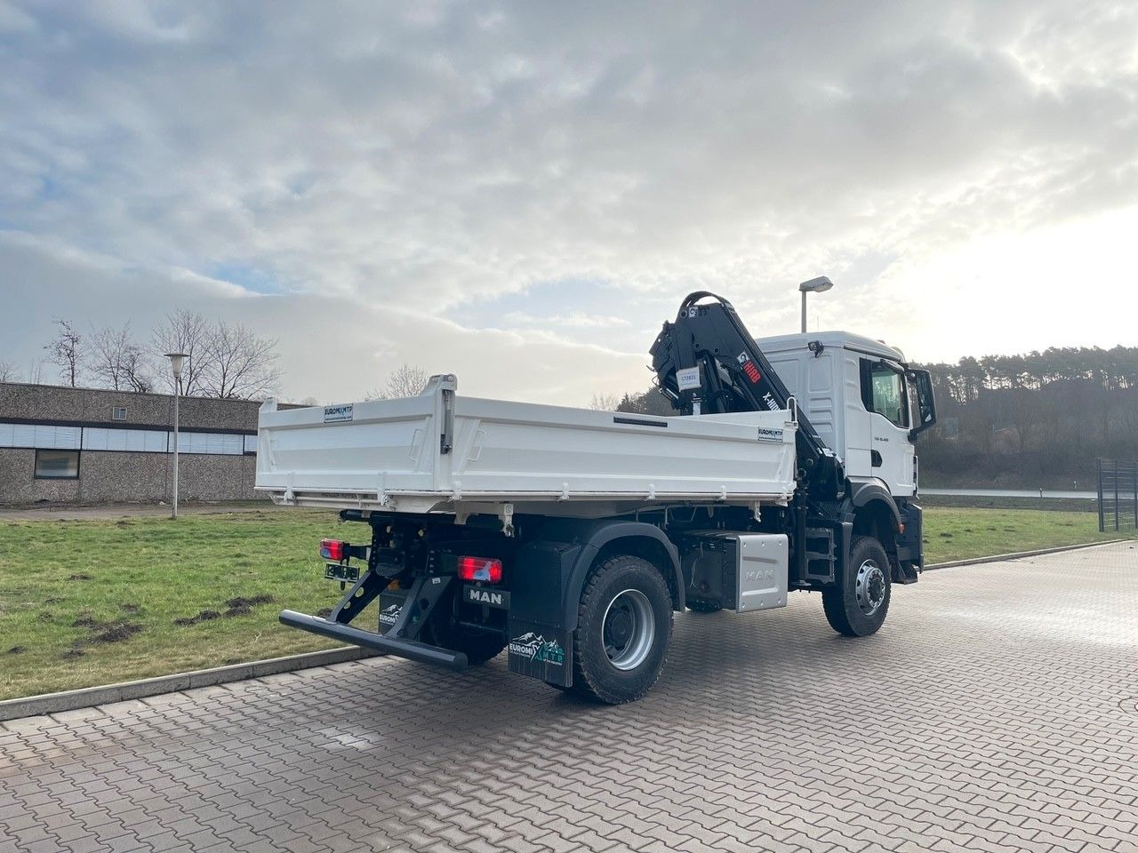 MAN TGS 18.400 TG3 4x4 Euro6e Hiab X-HiDuo 138DS-4 - Kravas automašīna pašizgāzējs, Kravas auto ar manipulatoru: foto 3 MAN TGS 18.400 TG3 4x4 Euro6e Hiab X-HiDuo 138DS-4 - Kravas automašīna pašizgāzējs, Kravas auto ar manipulatoru: foto 3