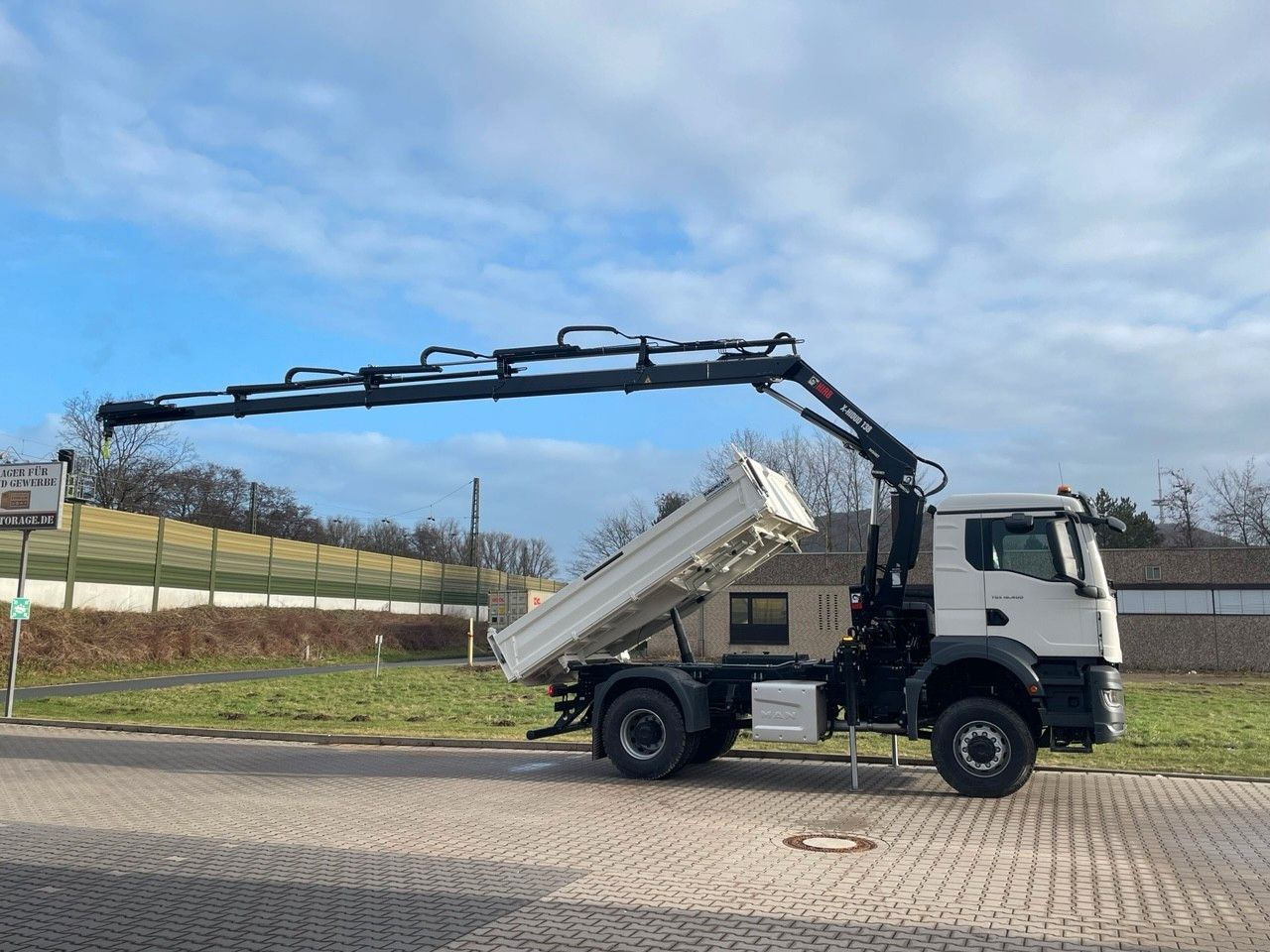MAN TGS 18.400 TG3 4x4 Euro6e Hiab X-HiDuo 138DS-4 - Kravas automašīna pašizgāzējs, Kravas auto ar manipulatoru: foto 5 MAN TGS 18.400 TG3 4x4 Euro6e Hiab X-HiDuo 138DS-4 - Kravas automašīna pašizgāzējs, Kravas auto ar manipulatoru: foto 5