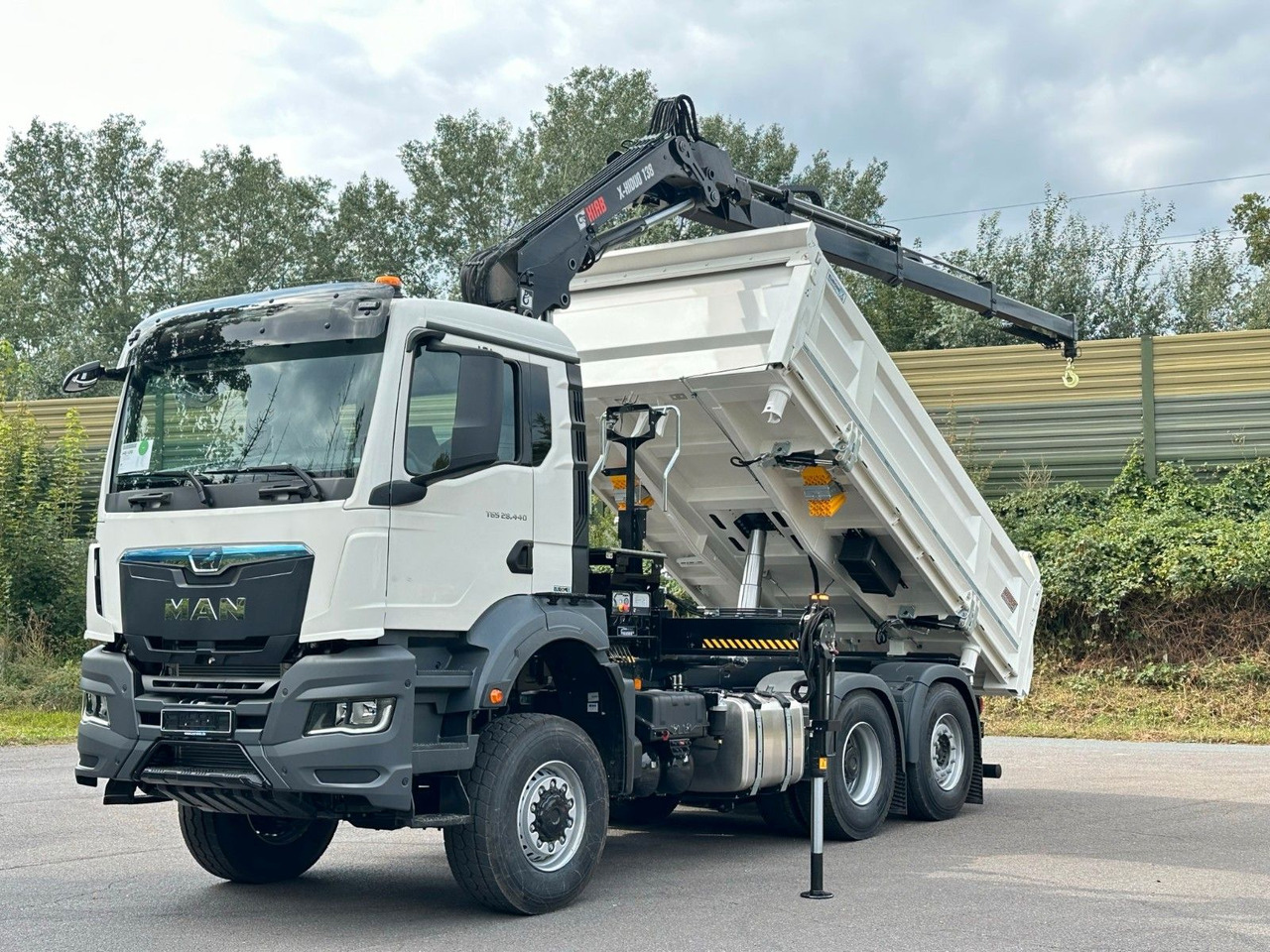 MAN TGS 28.440 6x4-4/3-Seiten- Kipper / Hiab 138-3 - Kravas automašīna pašizgāzējs, Kravas auto ar manipulatoru: foto 2 MAN TGS 28.440 6x4-4/3-Seiten- Kipper / Hiab 138-3 - Kravas automašīna pašizgāzējs, Kravas auto ar manipulatoru: foto 2