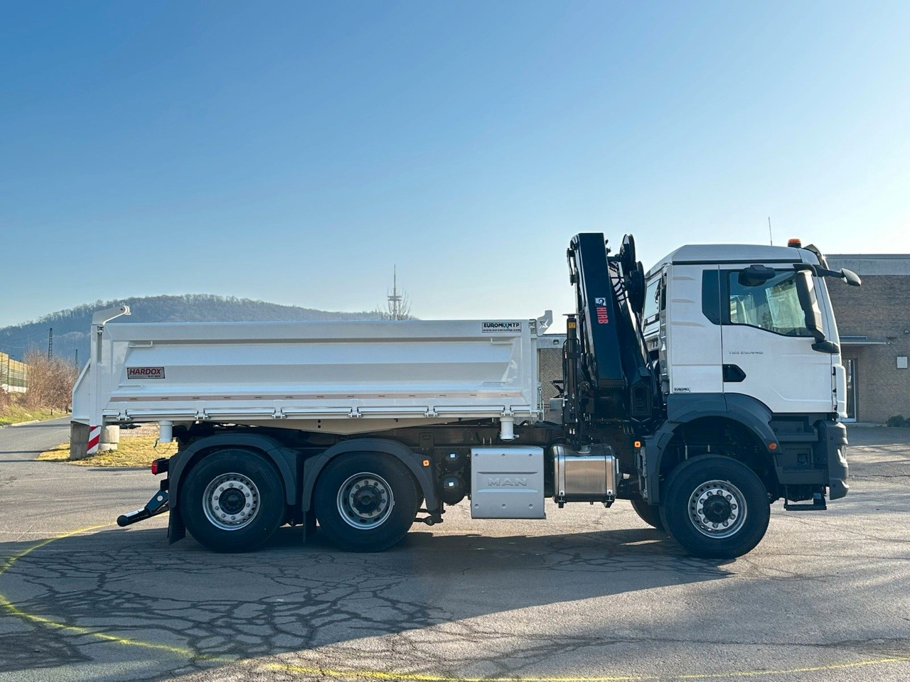 MAN TGS 28.440 6x4-4/3-Seiten- Kipper / Hiab 228-6 - Kravas automašīna pašizgāzējs, Kravas auto ar manipulatoru: foto 5 MAN TGS 28.440 6x4-4/3-Seiten- Kipper / Hiab 228-6 - Kravas automašīna pašizgāzējs, Kravas auto ar manipulatoru: foto 5