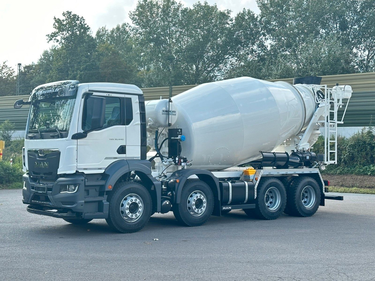 MAN TGS 32.440 8x4 / Euromix MTP EM 9 L - Betonvedējs: foto 1 MAN TGS 32.440 8x4 / Euromix MTP EM 9 L - Betonvedējs: foto 1