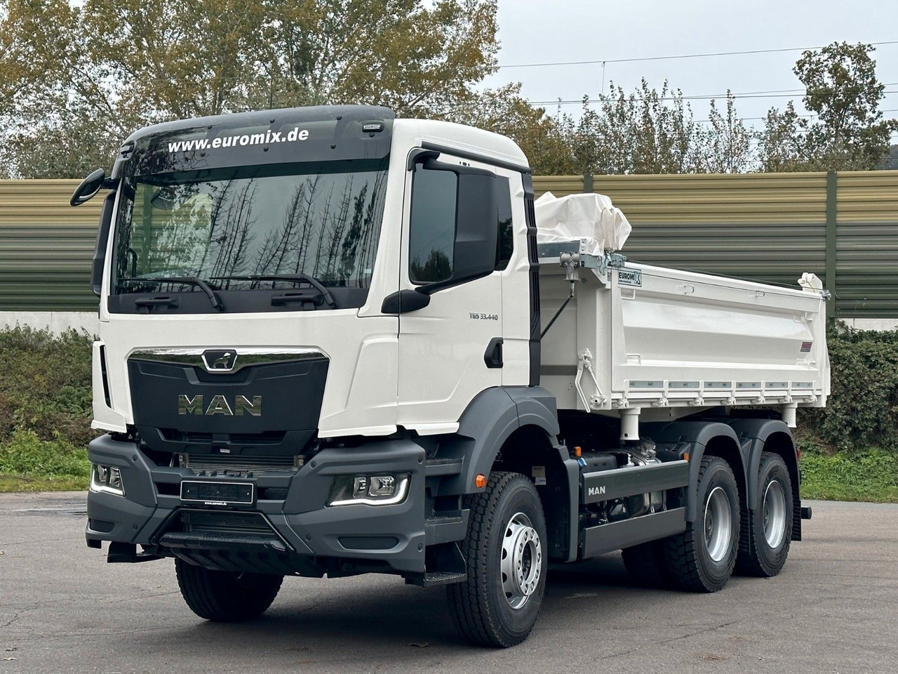 MAN TGS 33.440 6x4 /Euro6 3-Seiten-Kipper EuromixMTP - Kravas automašīna pašizgāzējs: foto 2 MAN TGS 33.440 6x4 /Euro6 3-Seiten-Kipper EuromixMTP - Kravas automašīna pašizgāzējs: foto 2
