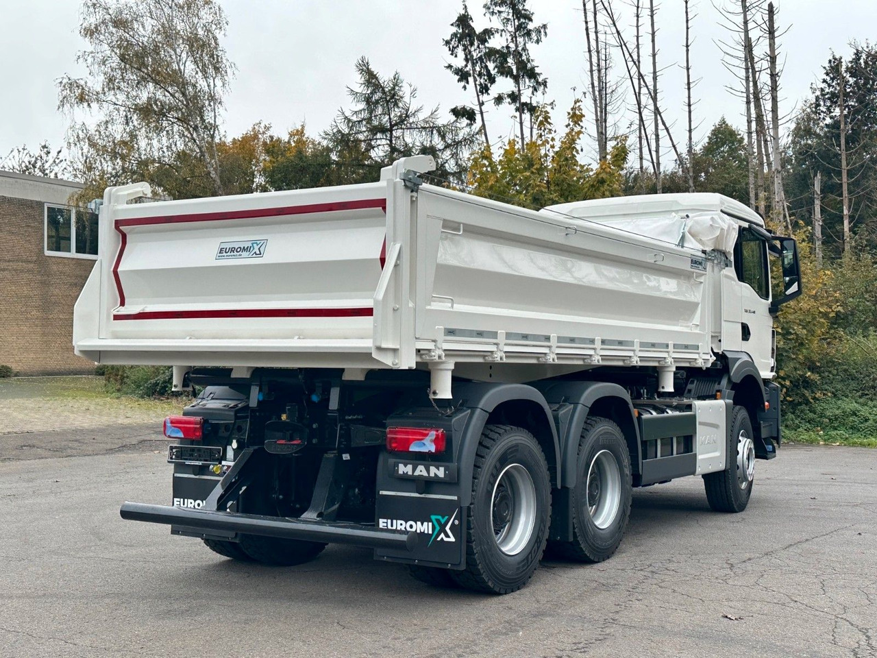 MAN TGS 33.440 6x4 /Euro6 3-Seiten-Kipper EuromixMTP - Kravas automašīna pašizgāzējs: foto 5 MAN TGS 33.440 6x4 /Euro6 3-Seiten-Kipper EuromixMTP - Kravas automašīna pašizgāzējs: foto 5