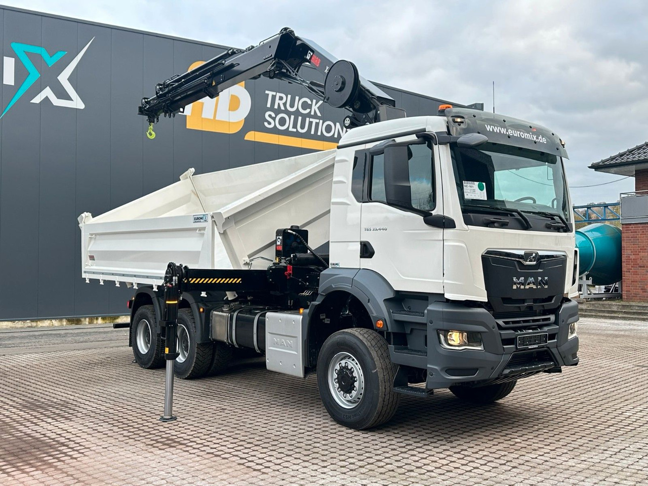 MAN TGS 33.440 6x6 /3-Seiten- Kipper / Kran HIAB 302 līzingu MAN TGS 33.440 6x6 /3-Seiten- Kipper / Kran HIAB 302: foto 19