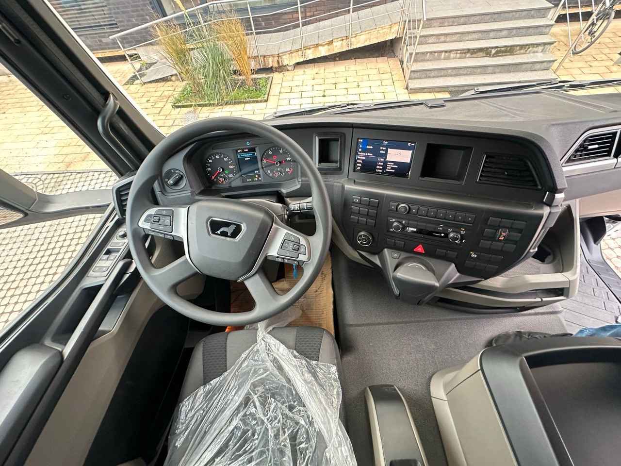 MAN TGS 33.440 6x6 /3-Seiten- Kipper / Kran HIAB 302 līzingu MAN TGS 33.440 6x6 /3-Seiten- Kipper / Kran HIAB 302: foto 29