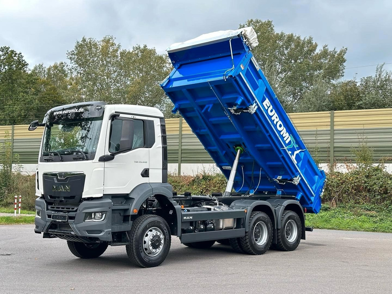 Kravas automašīna pašizgāzējs MAN TGS 33.440 6x6 /Euro6 3-Seiten-Kipper EuromixMTP: foto 9