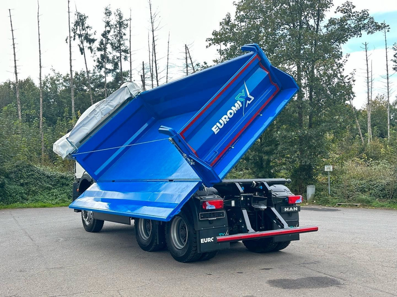MAN TGS 33.440 6x6 /Euro6 3-Seiten-Kipper EuromixMTP - Kravas automašīna pašizgāzējs: foto 5 MAN TGS 33.440 6x6 /Euro6 3-Seiten-Kipper EuromixMTP - Kravas automašīna pašizgāzējs: foto 5