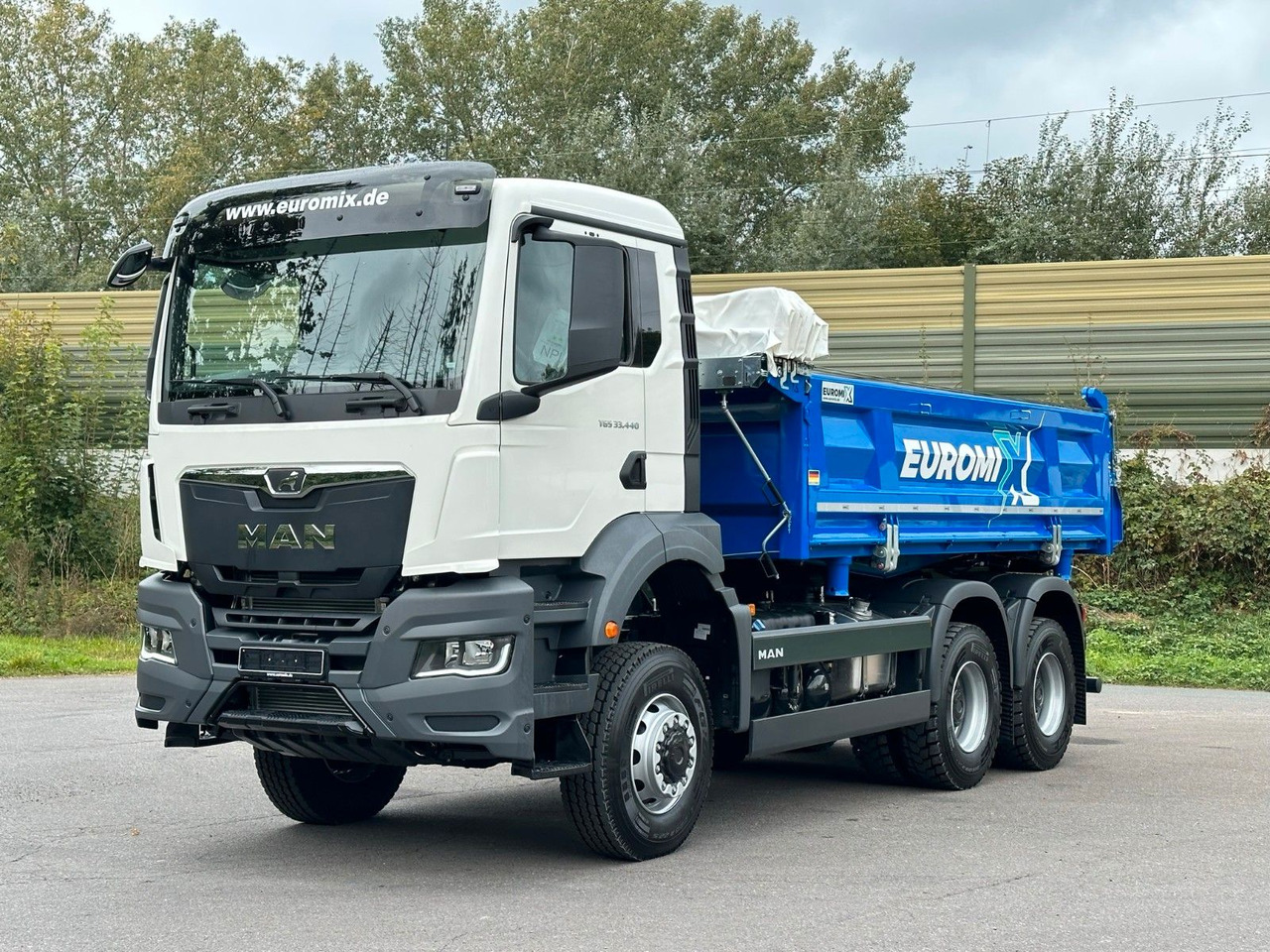 Kravas automašīna pašizgāzējs MAN TGS 33.440 6x6 /Euro6 3-Seiten-Kipper EuromixMTP: foto 16