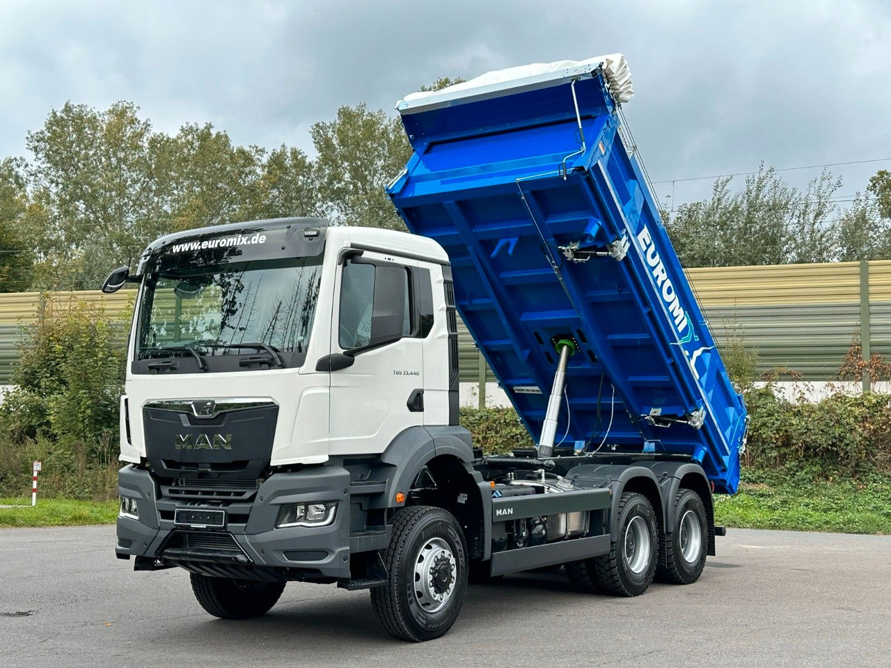 Kravas automašīna pašizgāzējs MAN TGS 33.440 6x6 /Euro6 3-Seiten-Kipper EuromixMTP: foto 24