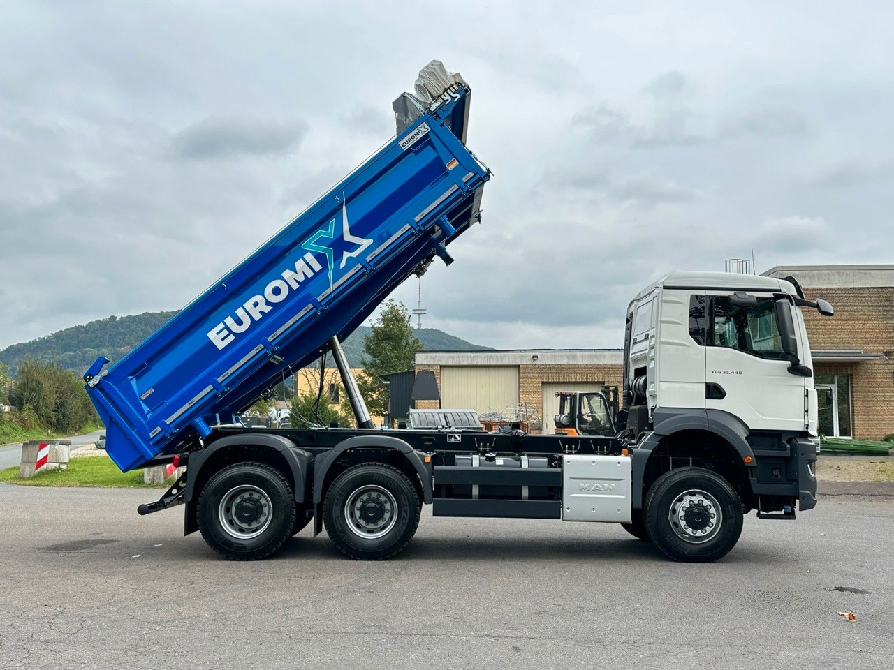 Kravas automašīna pašizgāzējs MAN TGS 33.440 6x6 /Euro6 3-Seiten-Kipper EuromixMTP: foto 30