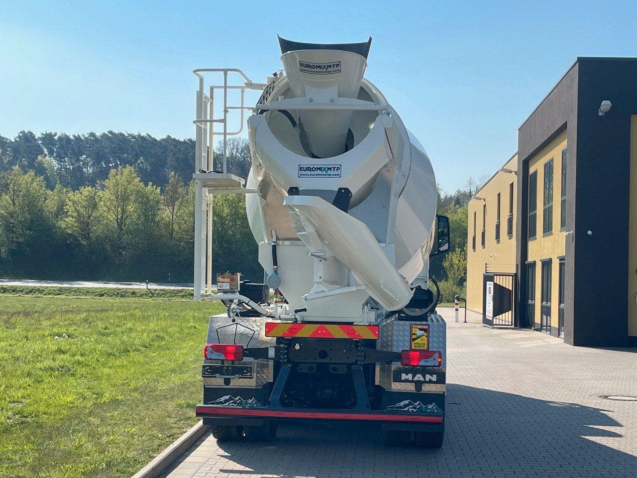 MAN TGS 35.470 8x4 EuromixMTP EM 10 L 10xVORHANDEN - Betonvedējs: foto 5 MAN TGS 35.470 8x4 EuromixMTP EM 10 L 10xVORHANDEN - Betonvedējs: foto 5
