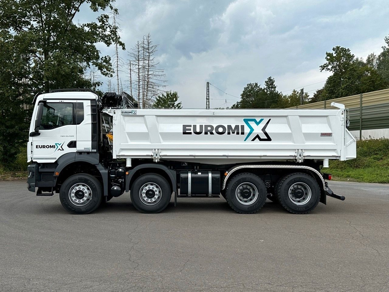 MAN TGS 35.480 8x4 EuromixMTP 3-Seiten-Kipper - Kravas automašīna pašizgāzējs: foto 2 MAN TGS 35.480 8x4 EuromixMTP 3-Seiten-Kipper - Kravas automašīna pašizgāzējs: foto 2