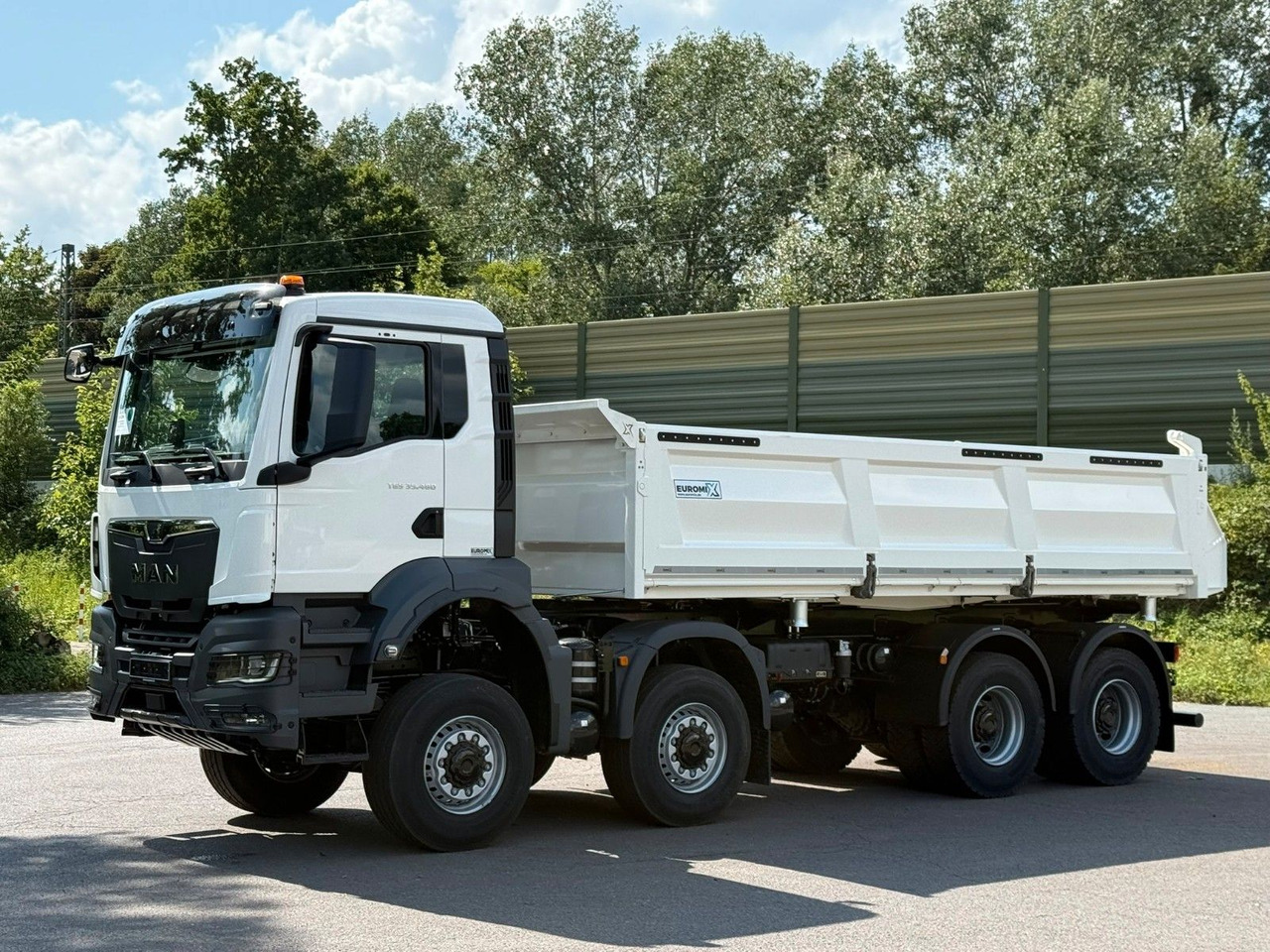 MAN TGS 35.480 8x8 EuromixMTP 3-Seiten-Kipper - Kravas automašīna pašizgāzējs: foto 3 MAN TGS 35.480 8x8 EuromixMTP 3-Seiten-Kipper - Kravas automašīna pašizgāzējs: foto 3