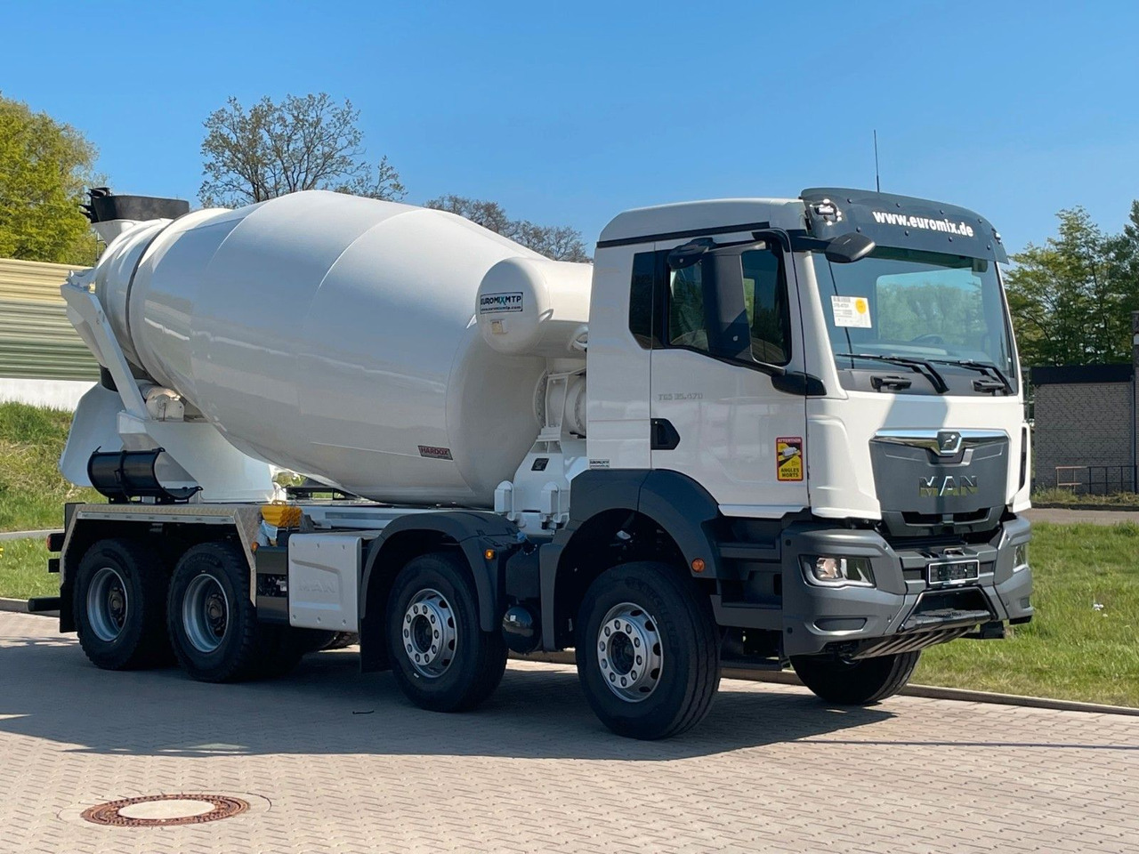 MAN TGS 35.520 8x4 /Euro6e EuromixMTP EM 10 L - Betonvedējs: foto 1 MAN TGS 35.520 8x4 /Euro6e EuromixMTP EM 10 L - Betonvedējs: foto 1
