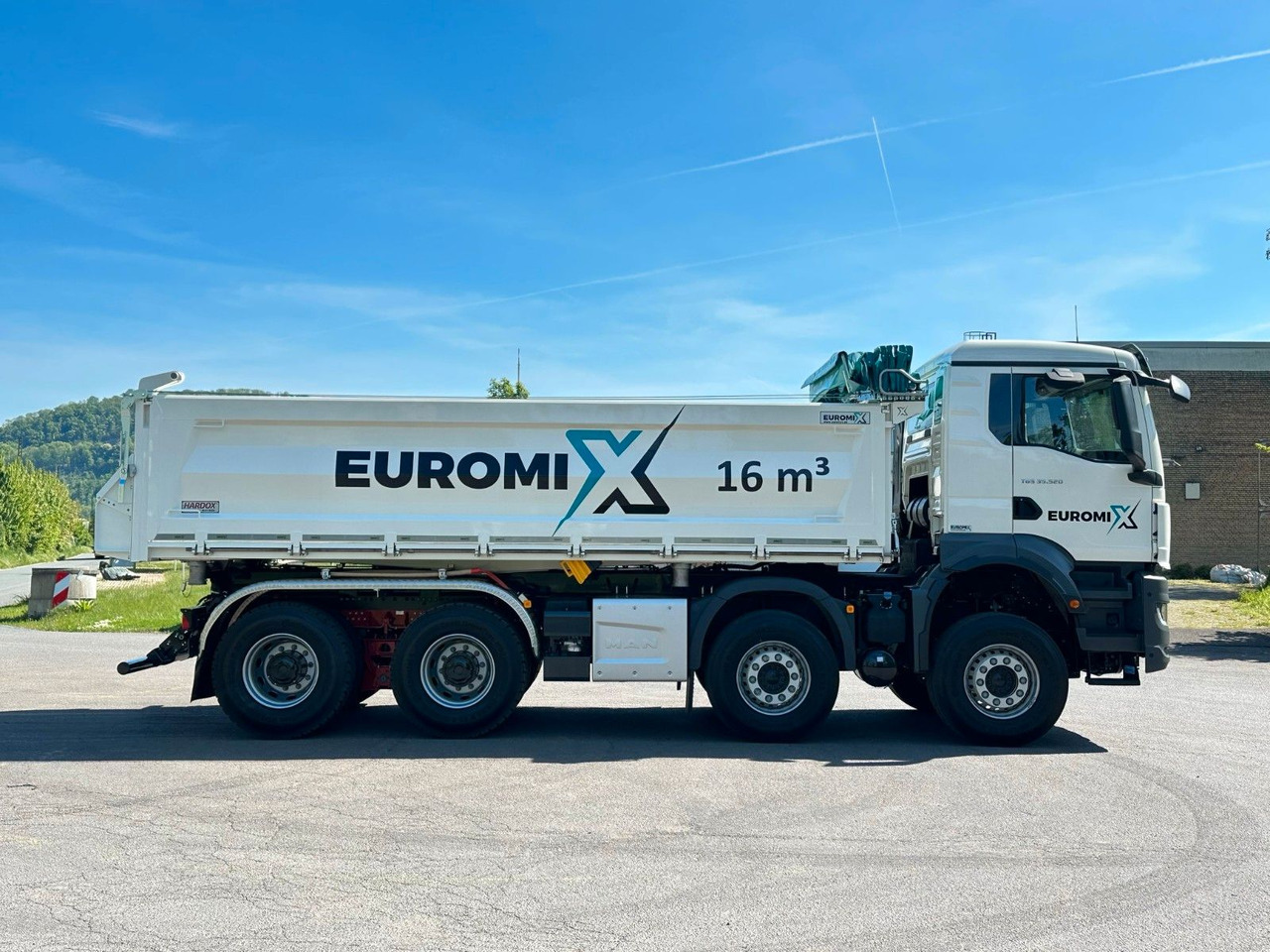 MAN TGS 35.520 8x4 EuromixMTP 3-Seiten-Kipper - Kravas automašīna pašizgāzējs: foto 5 MAN TGS 35.520 8x4 EuromixMTP 3-Seiten-Kipper - Kravas automašīna pašizgāzējs: foto 5