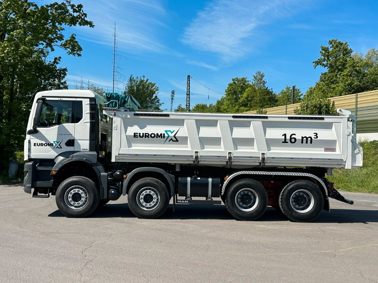 MAN TGS 35.520 8x4 EuromixMTP 3-Seiten-Kipper - Kravas automašīna pašizgāzējs: foto 3 MAN TGS 35.520 8x4 EuromixMTP 3-Seiten-Kipper - Kravas automašīna pašizgāzējs: foto 3