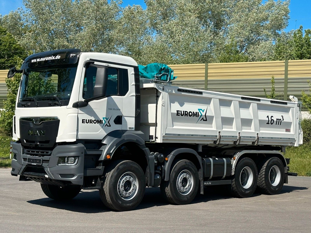 MAN TGS 35.520 8x4 EuromixMTP 3-Seiten-Kipper - Kravas automašīna pašizgāzējs: foto 1 MAN TGS 35.520 8x4 EuromixMTP 3-Seiten-Kipper - Kravas automašīna pašizgāzējs: foto 1