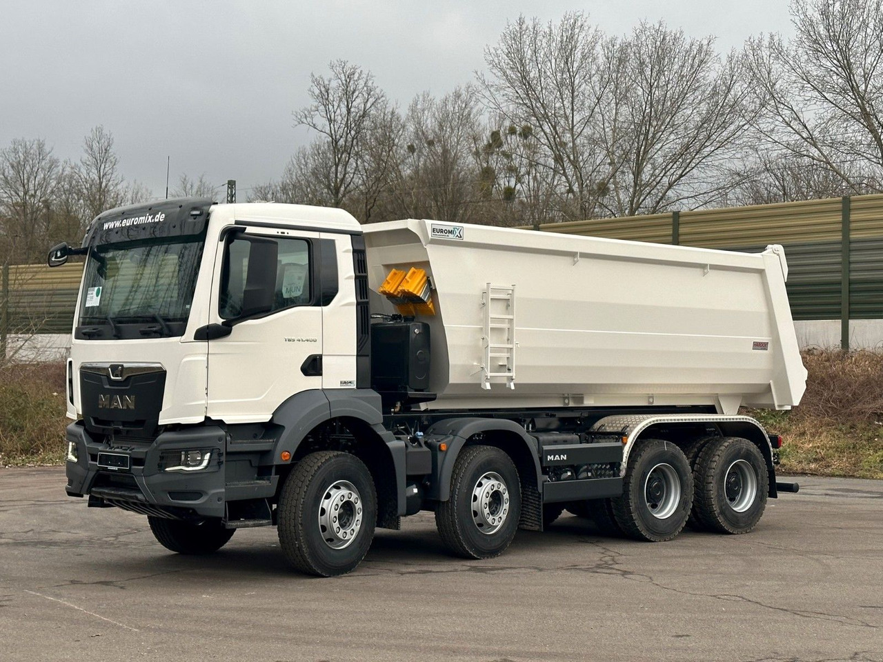 MAN TGS 41.400 8x4 / EUROMIX MTP 20m³/ EURO 5 - Kravas automašīna pašizgāzējs: foto 2 MAN TGS 41.400 8x4 / EUROMIX MTP 20m³/ EURO 5 - Kravas automašīna pašizgāzējs: foto 2