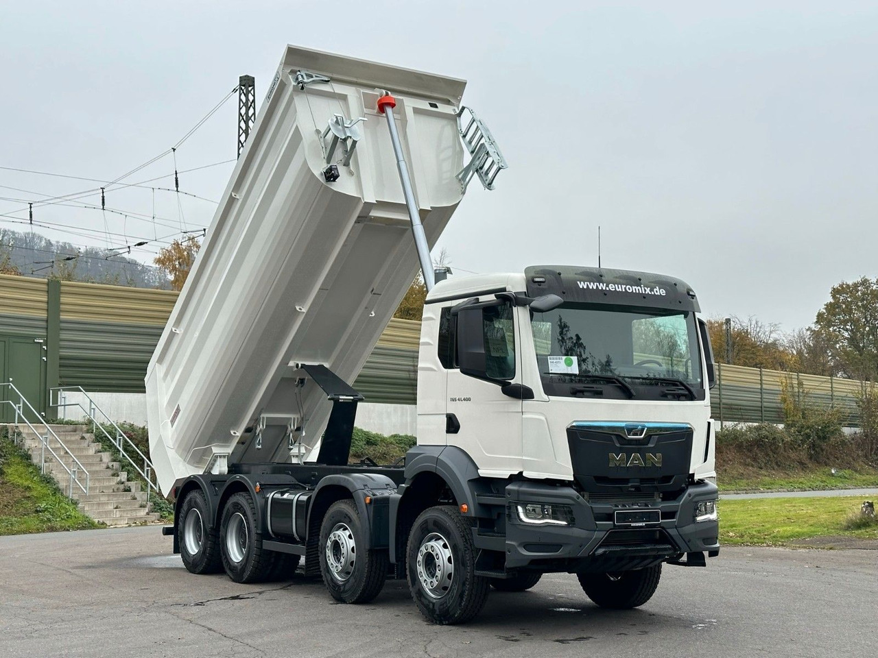 Kravas automašīna pašizgāzējs MAN TGS 41.400 8x4 /  EUROMIX MTP 20m³/ EURO2 Kipper: foto 15