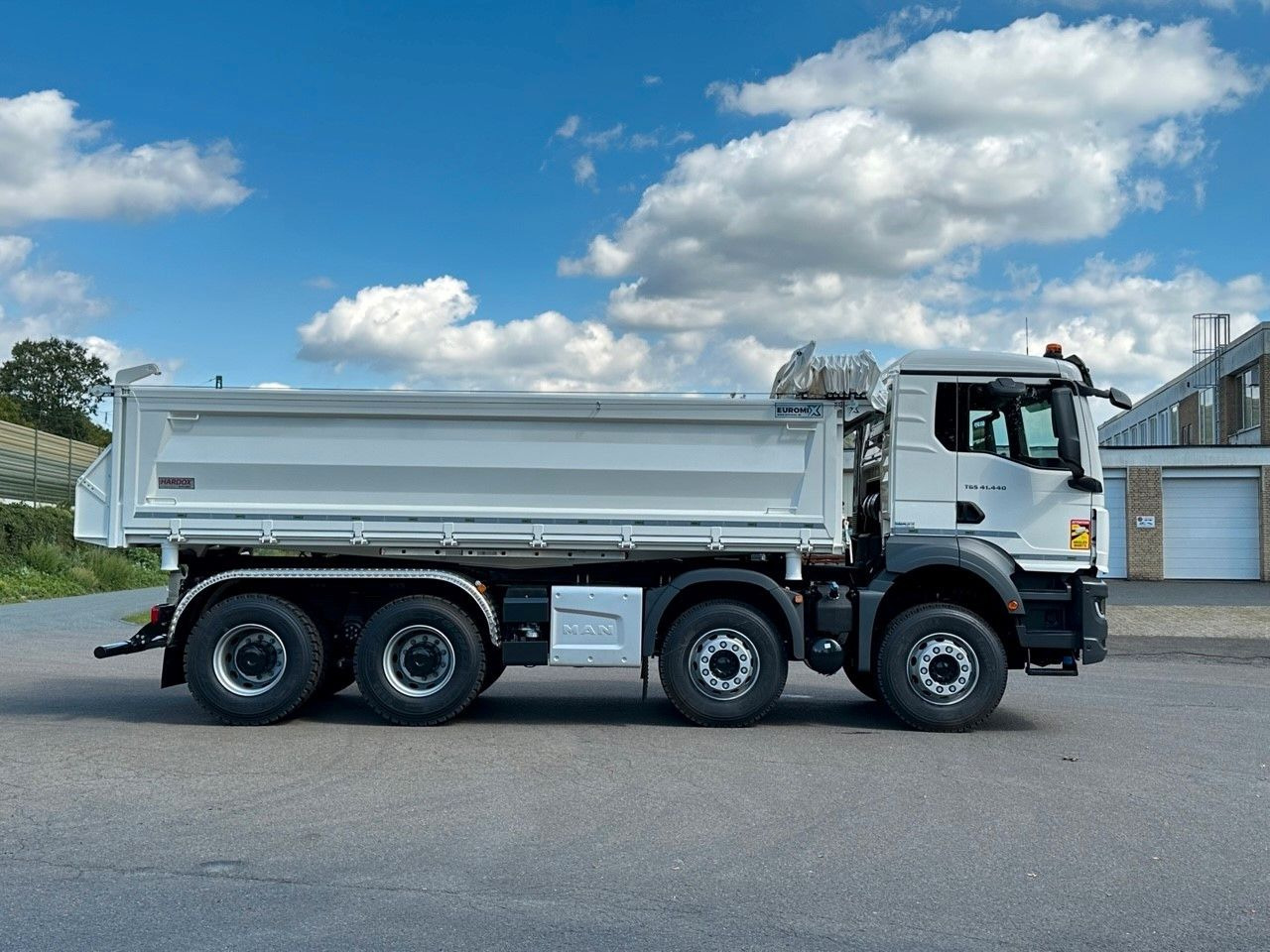 MAN TGS 41.440 8x4 EuromixMTP 3-Seiten-Kipper - Kravas automašīna pašizgāzējs: foto 5 MAN TGS 41.440 8x4 EuromixMTP 3-Seiten-Kipper - Kravas automašīna pašizgāzējs: foto 5