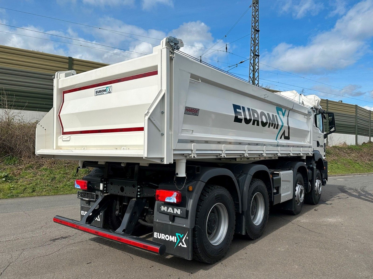MAN TGS 41.440 8x4 WECHSELSYSTEM KIPPER+MISCHER līzingu MAN TGS 41.440 8x4 WECHSELSYSTEM KIPPER+MISCHER: foto 16