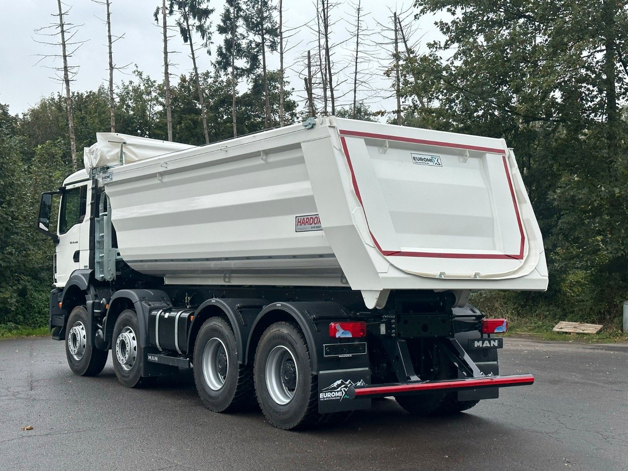 MAN TGS 41.440 BB 8X4 Euromix Mulden Kipper HARDOX - Kravas automašīna pašizgāzējs: foto 4 MAN TGS 41.440 BB 8X4 Euromix Mulden Kipper HARDOX - Kravas automašīna pašizgāzējs: foto 4