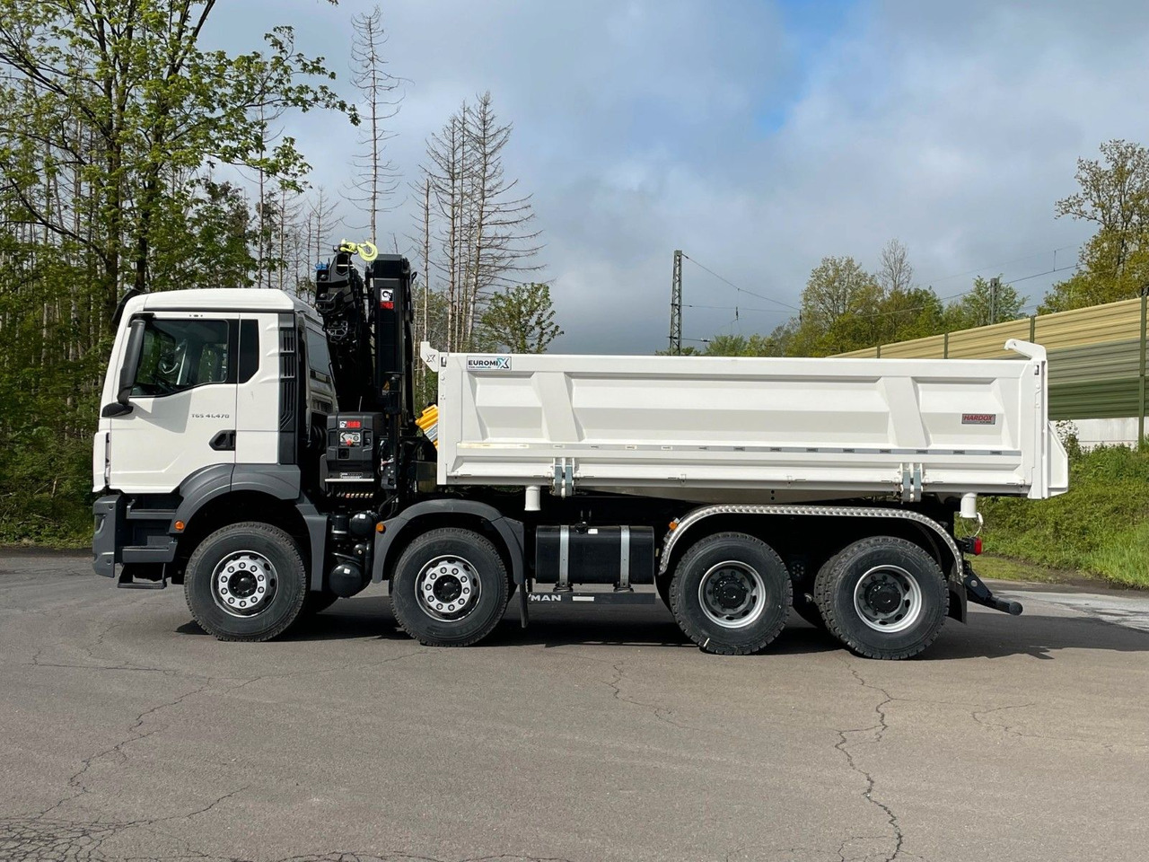 MAN TGS 41.480 8x4/Euro6e Euromix Kipper Hiab 228-6 - Kravas automašīna pašizgāzējs, Kravas auto ar manipulatoru: foto 4 MAN TGS 41.480 8x4/Euro6e Euromix Kipper Hiab 228-6 - Kravas automašīna pašizgāzējs, Kravas auto ar manipulatoru: foto 4