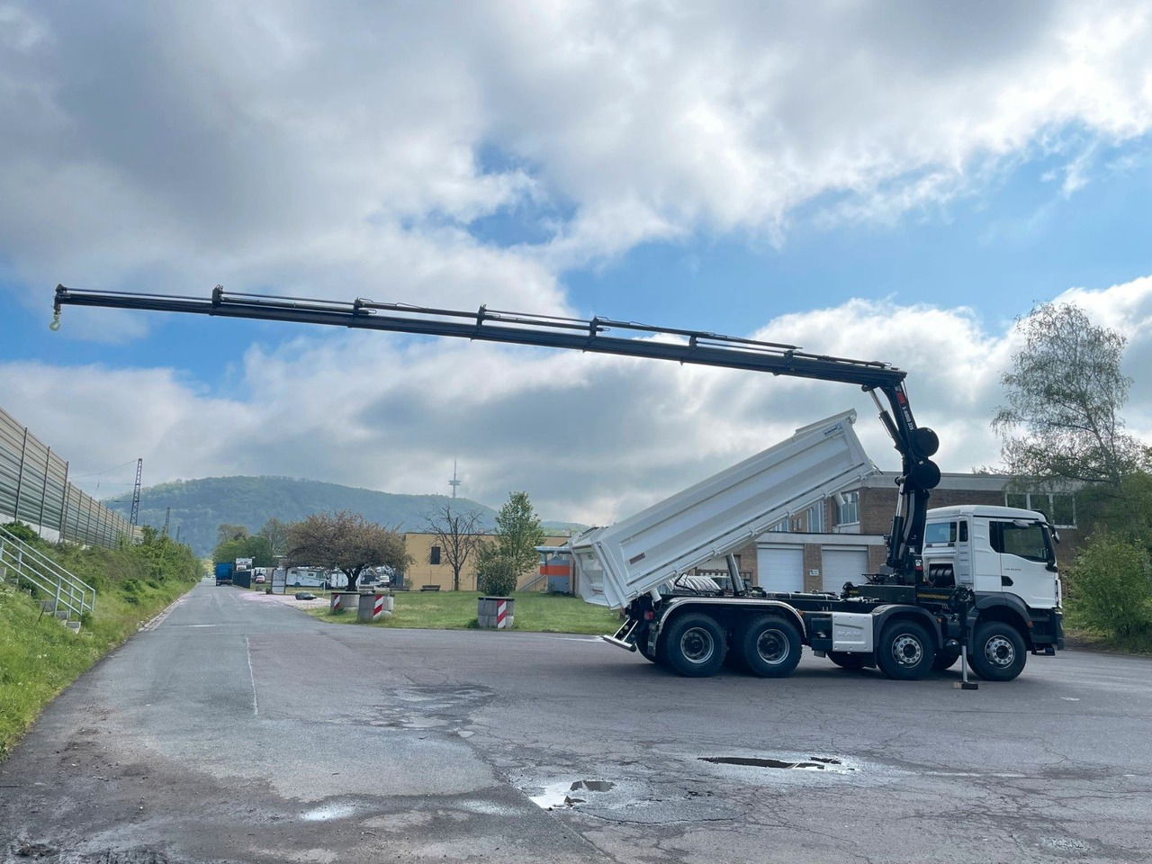 MAN TGS 41.480 8x4/Euro6e Euromix Kipper Hiab 228-6 līzingu MAN TGS 41.480 8x4/Euro6e Euromix Kipper Hiab 228-6: foto 11