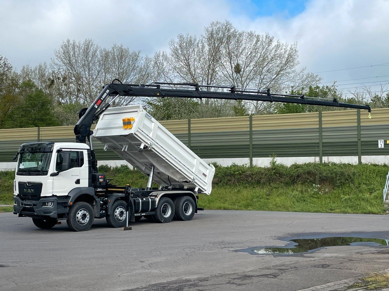 MAN TGS 41.480 8x4/Euro6e Euromix Kipper Hiab 228-6 - Kravas automašīna pašizgāzējs, Kravas auto ar manipulatoru: foto 1 MAN TGS 41.480 8x4/Euro6e Euromix Kipper Hiab 228-6 - Kravas automašīna pašizgāzējs, Kravas auto ar manipulatoru: foto 1