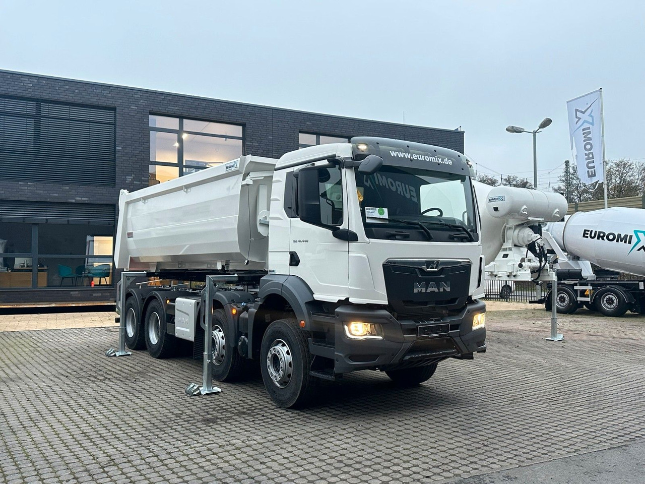 MAN TGS 41.480 8x4 WECHSELSYSTEM KIPPER+MISCHER - Betonvedējs: foto 2 MAN TGS 41.480 8x4 WECHSELSYSTEM KIPPER+MISCHER - Betonvedējs: foto 2