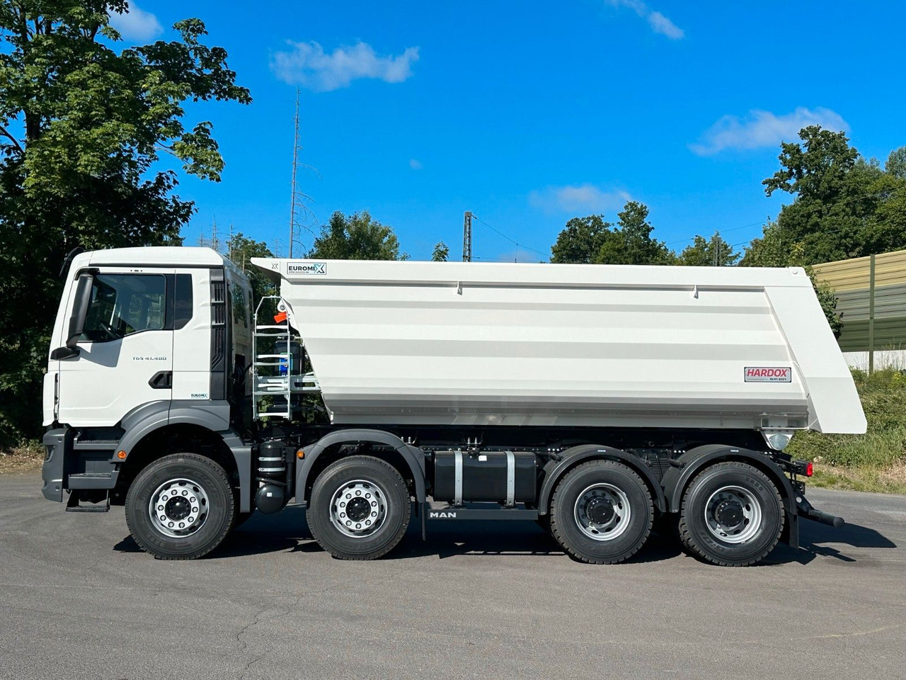 MAN TGS 41.480 BB 8X4 Euromix Mulden Kipper HARDOX - Kravas automašīna pašizgāzējs: foto 4 MAN TGS 41.480 BB 8X4 Euromix Mulden Kipper HARDOX - Kravas automašīna pašizgāzējs: foto 4