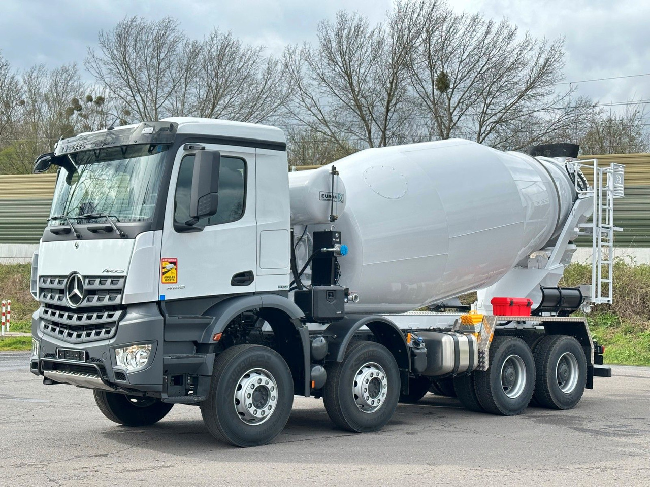 Mercedes-Benz 4145 8X4 EuromixMTP EM 10 Fahrmischer - Betonvedējs: foto 1 Mercedes-Benz 4145 8X4 EuromixMTP EM 10 Fahrmischer - Betonvedējs: foto 1