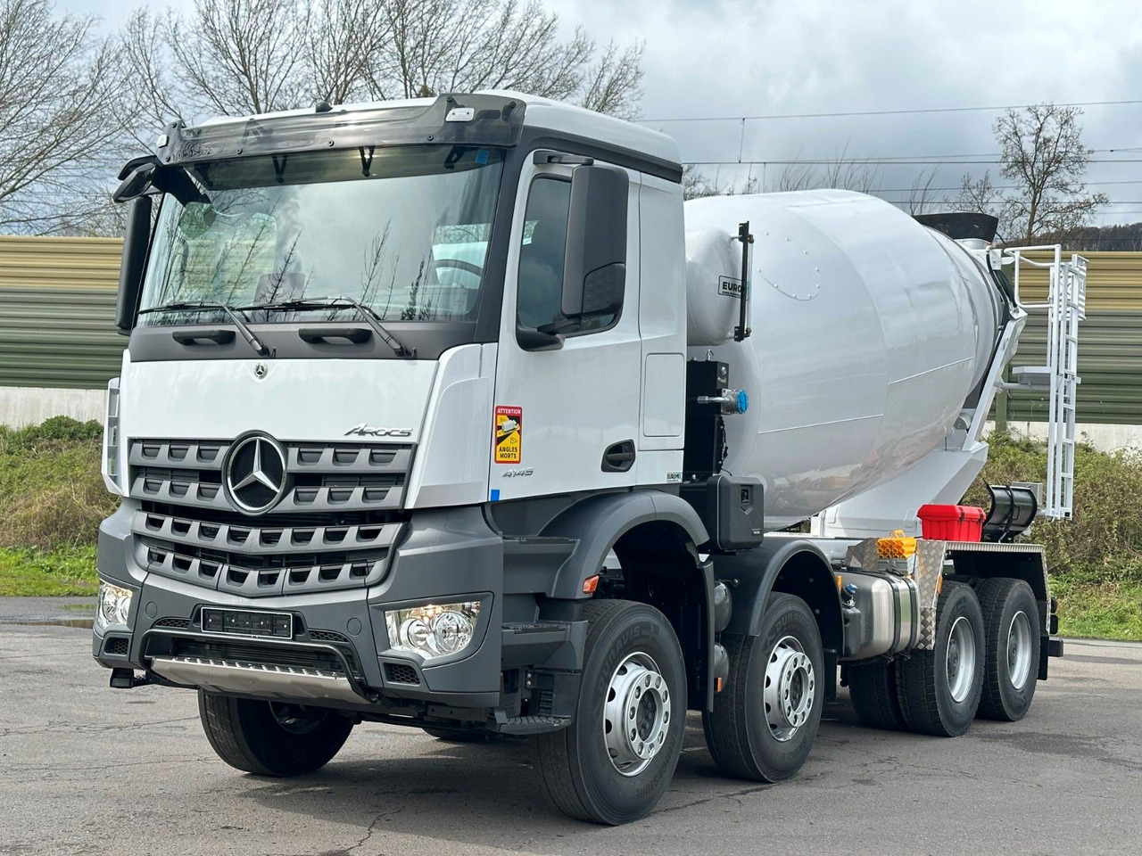 Mercedes-Benz 4145 8X4 EuromixMTP EM 10 Fahrmischer - Betonvedējs: foto 3 Mercedes-Benz 4145 8X4 EuromixMTP EM 10 Fahrmischer - Betonvedējs: foto 3