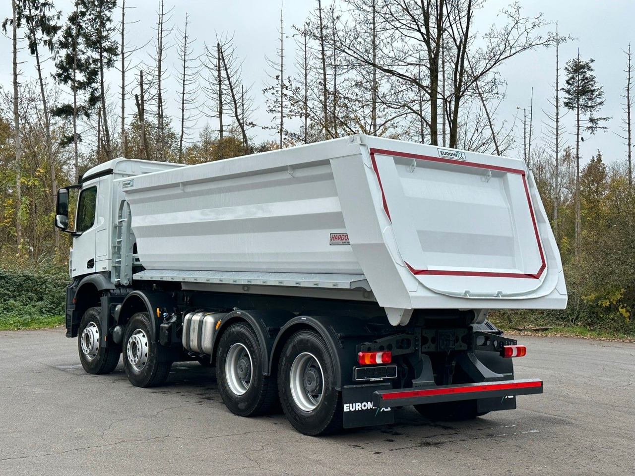 Mercedes-Benz AROCS 5 4145 8X4 E6e EuromixMTP 18m³ Kipper - Kravas automašīna pašizgāzējs: foto 4 Mercedes-Benz AROCS 5 4145 8X4 E6e EuromixMTP 18m³ Kipper - Kravas automašīna pašizgāzējs: foto 4