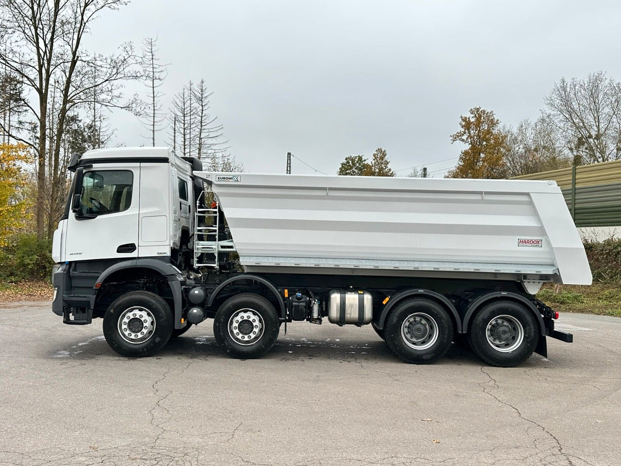 Mercedes-Benz AROCS 5 4145 8X4 E6e EuromixMTP 18m³ Kipper - Kravas automašīna pašizgāzējs: foto 3 Mercedes-Benz AROCS 5 4145 8X4 E6e EuromixMTP 18m³ Kipper - Kravas automašīna pašizgāzējs: foto 3