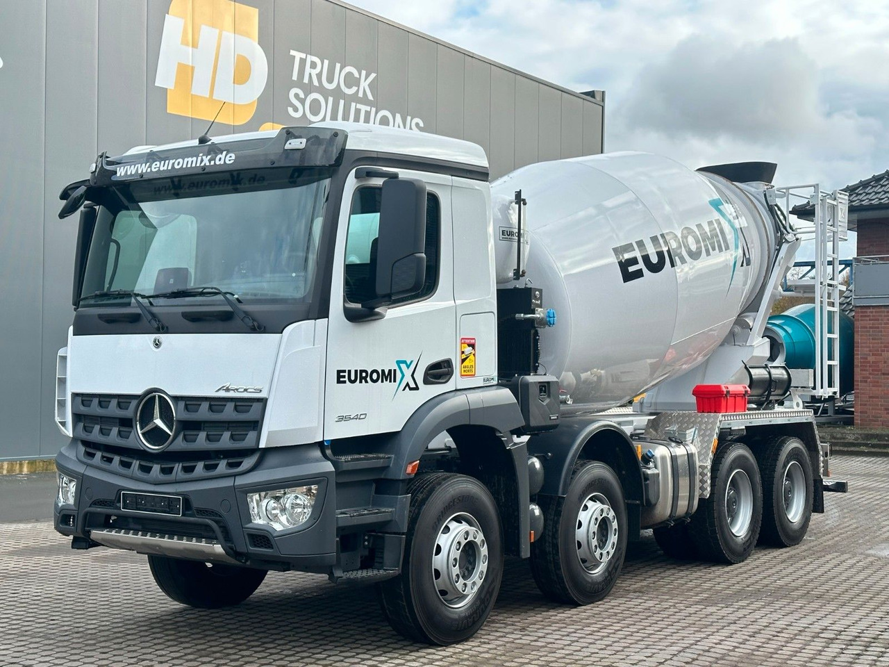 Mercedes-Benz Arocs 5 3540 8x4 EURO 6e EuromixMTP EM 9 L - Betonvedējs: foto 2 Mercedes-Benz Arocs 5 3540 8x4 EURO 6e EuromixMTP EM 9 L - Betonvedējs: foto 2